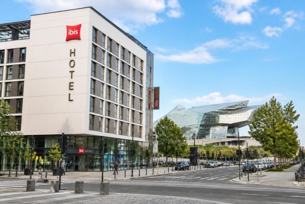 découvrez l'ibis lyon gerland musée des confluences : avis des clients, tarifs compétitifs et informations pratiques pour un séjour confortable au cœur de lyon.